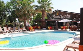 Le Banana'S Hotel