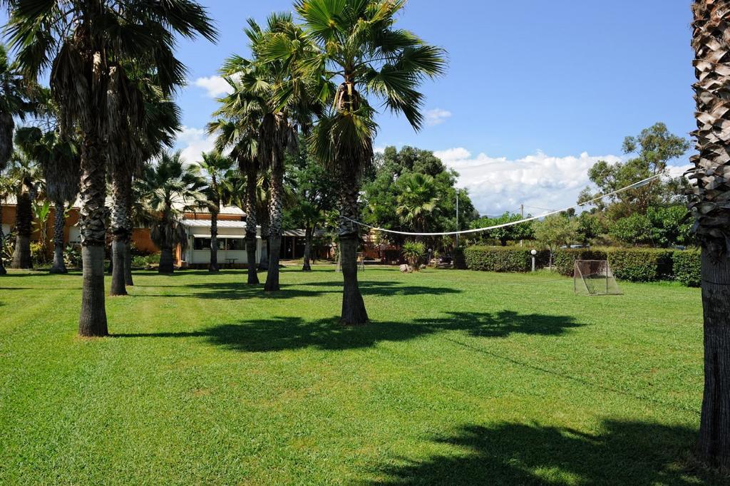 Le Banana'S Hotel Aléria Buitenkant foto