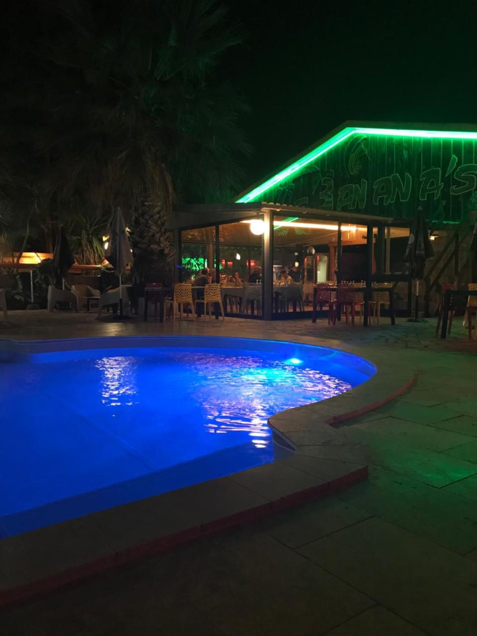 Le Banana'S Hotel Aléria Buitenkant foto